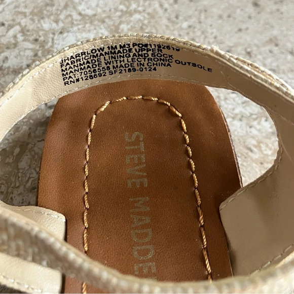 NWOB Steve Madden Little Girls Jharrlow Flat Sandals (1) - Picture 9 of 9